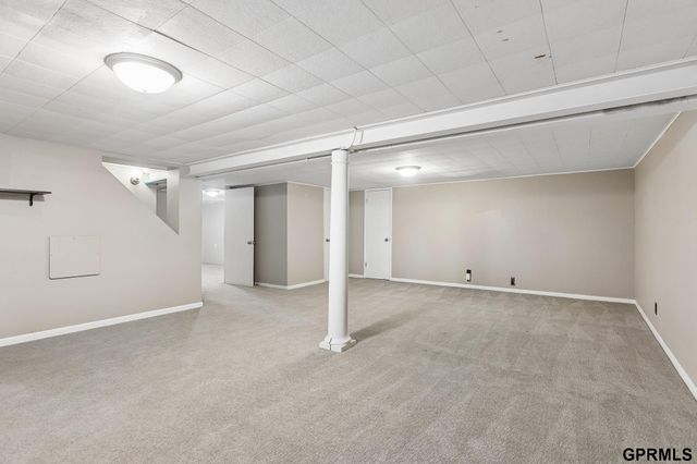 7704 Lafayette Avenue, Omaha, NE 68114