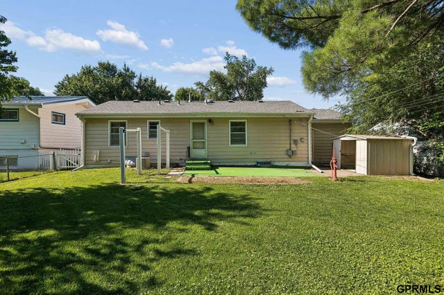 7704 Lafayette Avenue, Omaha, NE 68114