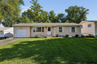 7704 Lafayette Avenue, Omaha, NE 68114