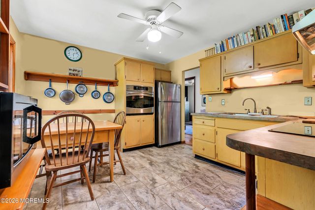 88 Ellisdale Road, Allentown, NJ 08501