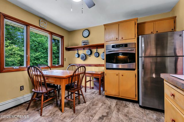 88 Ellisdale Road, Allentown, NJ 08501