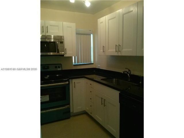 5614 Taylor St B, Hollywood, FL 33021