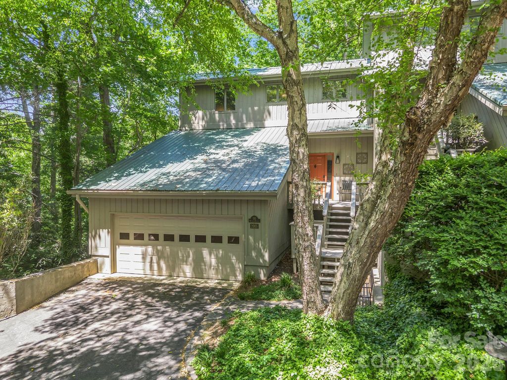 135 Mountain Village Boulevard 2005, Lake Lure, NC 28746