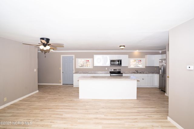 1582 S Clinton Street, Defiance, OH 43512