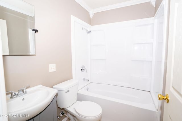 1582 S Clinton Street, Defiance, OH 43512