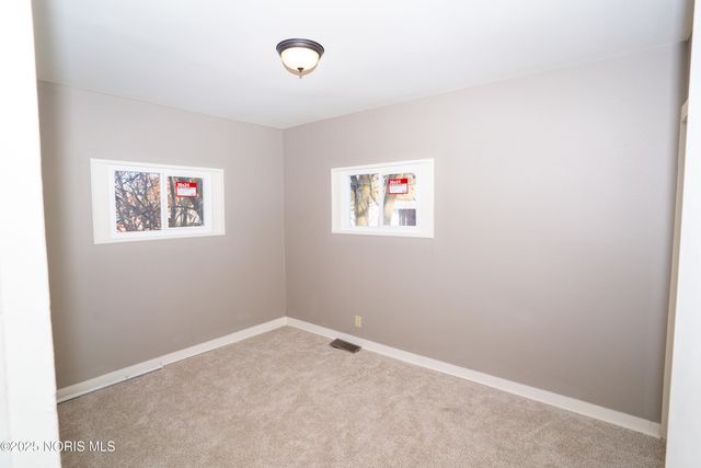 1582 S Clinton Street, Defiance, OH 43512