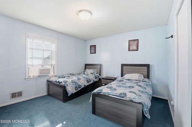 1152 Tiffany Lane, Lakewood, NJ 08701