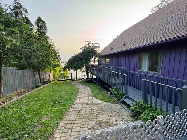 1380 Pratt Drive, Lapeer, MI 48446