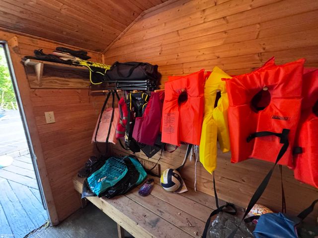 1380 Pratt Drive, Lapeer, MI 48446