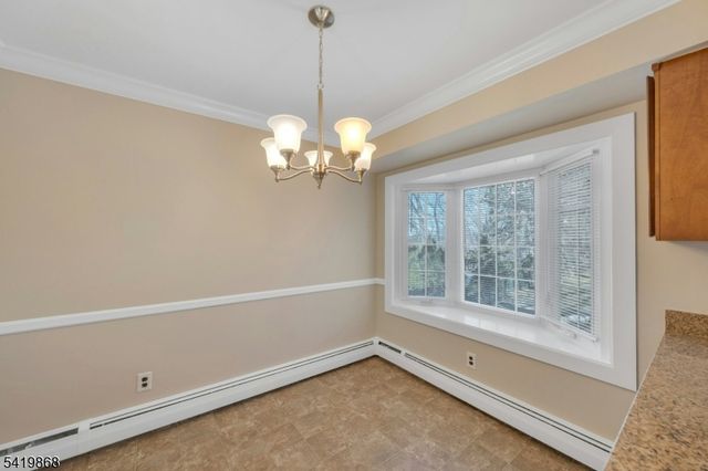 366 Valley View Ave, Paramus Boro, NJ 07652