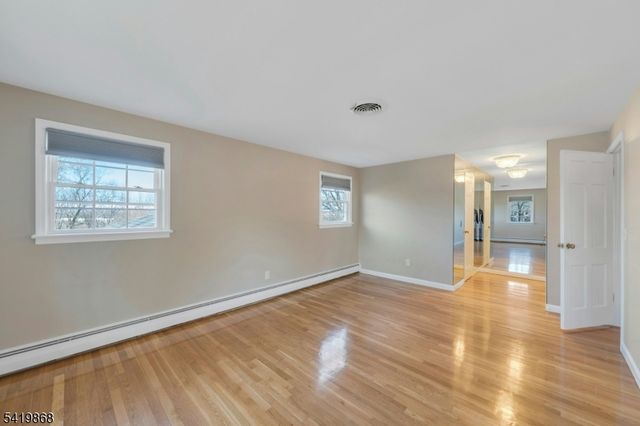 366 Valley View Ave, Paramus Boro, NJ 07652