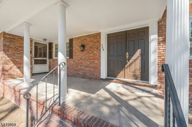 366 Valley View Ave, Paramus Boro, NJ 07652