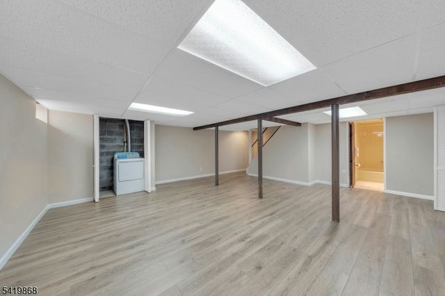 366 Valley View Ave, Paramus Boro, NJ 07652