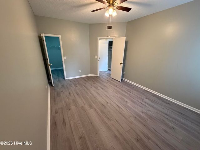 4220 Wilshire Boulevard, Wilmington, NC 28403