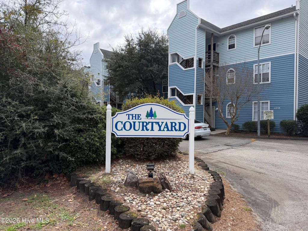 4220 Wilshire Boulevard, Wilmington, NC 28403