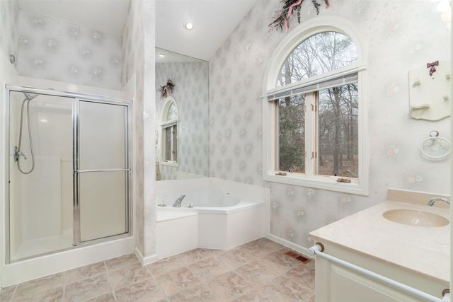 29 Barcelona Way, Hot Springs Village, AR 71909