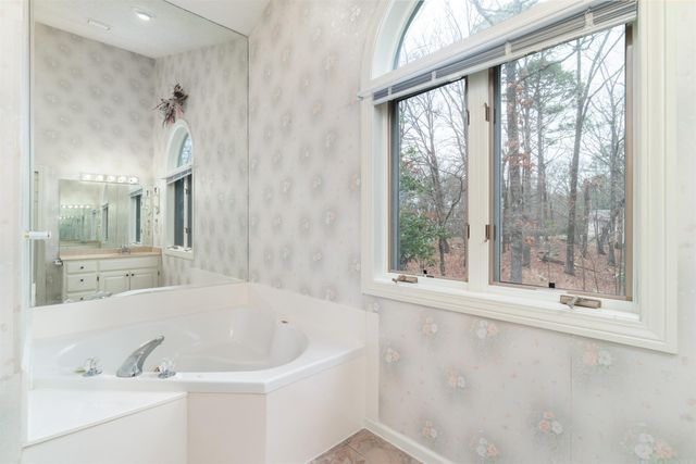 29 Barcelona Way, Hot Springs Village, AR 71909