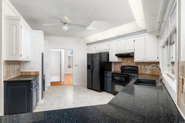 29 Barcelona Way, Hot Springs Village, AR 71909