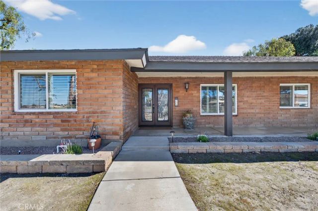 772 Smith, Hemet, CA 92544