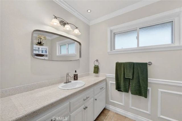 772 Smith, Hemet, CA 92544