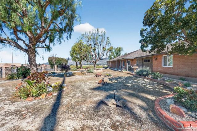 772 Smith, Hemet, CA 92544