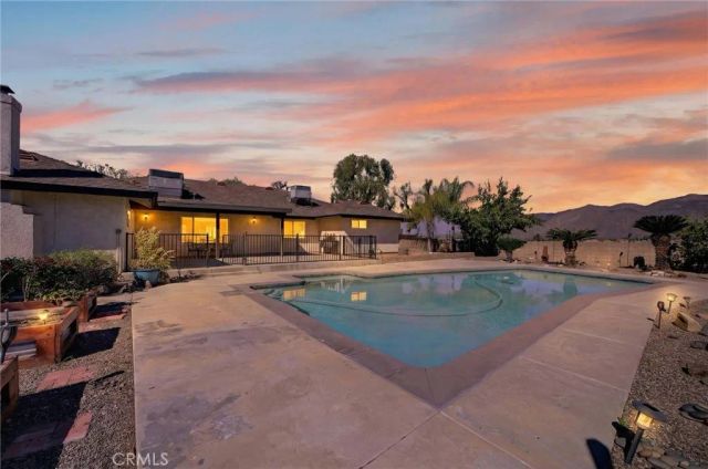 772 Smith, Hemet, CA 92544