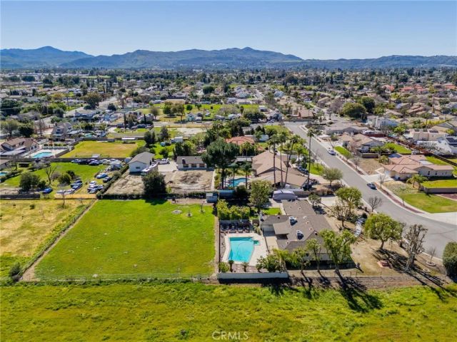 772 Smith, Hemet, CA 92544
