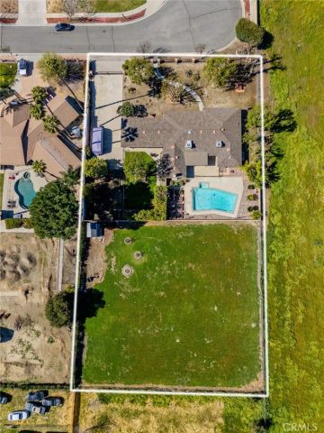 772 Smith, Hemet, CA 92544