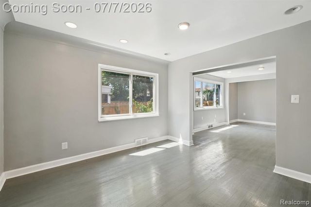 19211 Birwood Street, Detroit, MI 48221