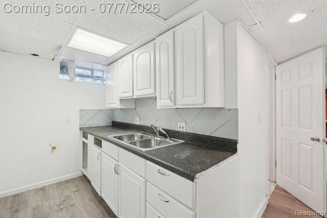 19211 Birwood Street, Detroit, MI 48221