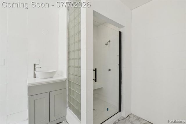 19211 Birwood Street, Detroit, MI 48221