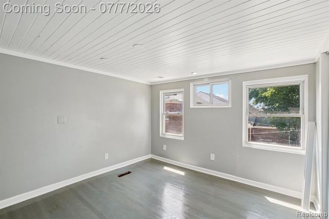 19211 Birwood Street, Detroit, MI 48221