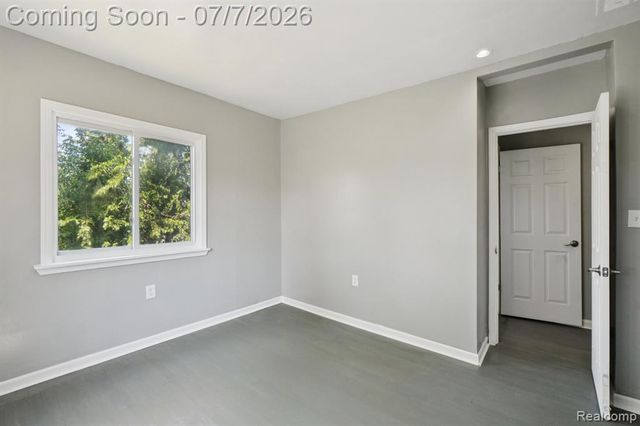 19211 Birwood Street, Detroit, MI 48221