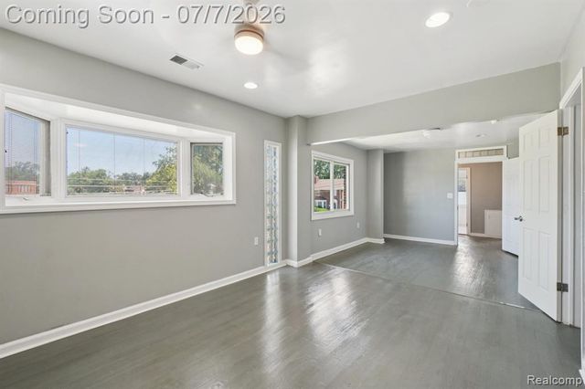 19211 Birwood Street, Detroit, MI 48221