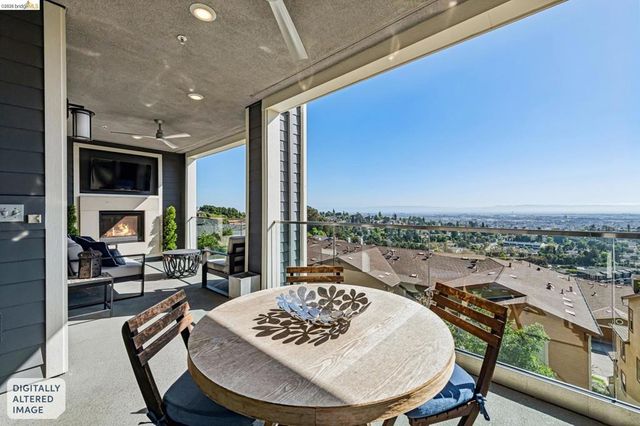 6739 Skyview Dr, Oakland, CA 94605