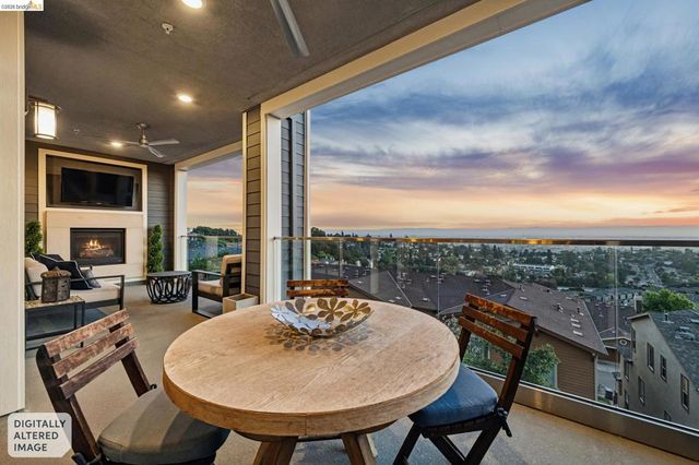 6739 Skyview Dr, Oakland, CA 94605