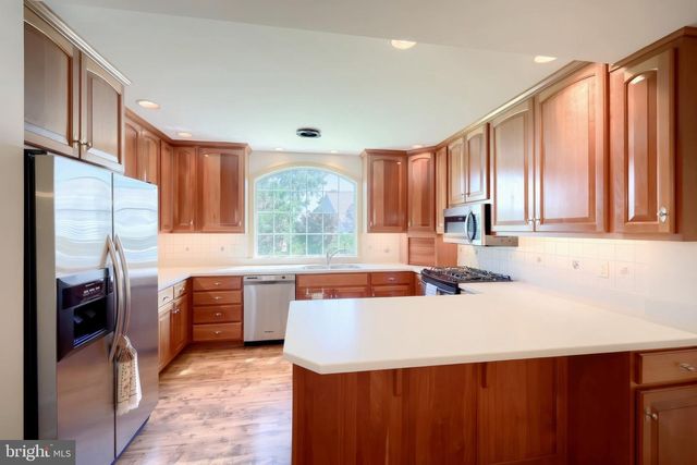 1319 HILLCROFT LN, York, PA 17403