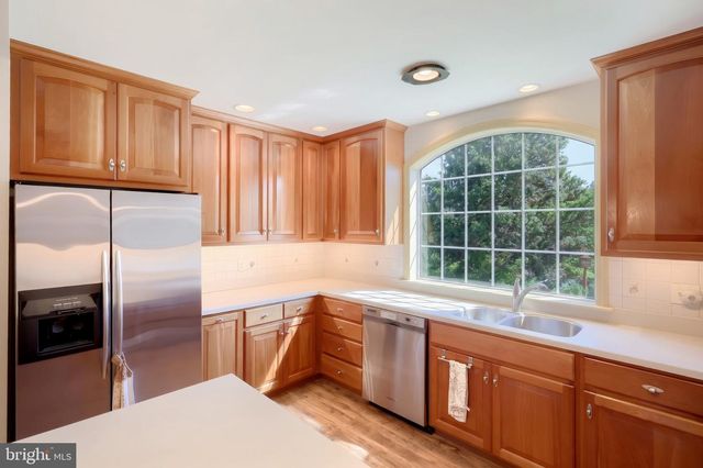 1319 HILLCROFT LN, York, PA 17403