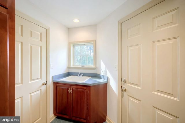 1319 HILLCROFT LN, York, PA 17403