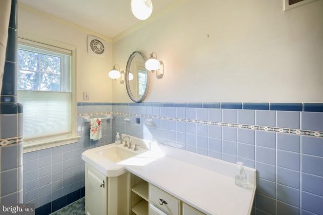 1319 HILLCROFT LN, York, PA 17403