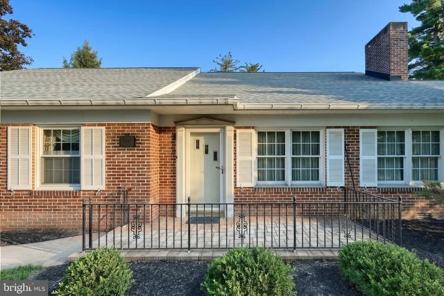 1319 HILLCROFT LN, York, PA 17403