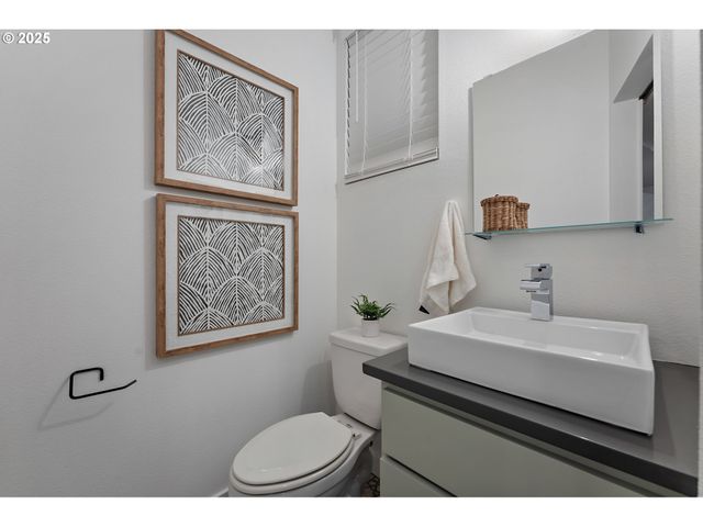 4303 Se DIVISION St, Portland, OR 97206