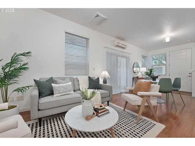 4303 Se DIVISION St, Portland, OR 97206