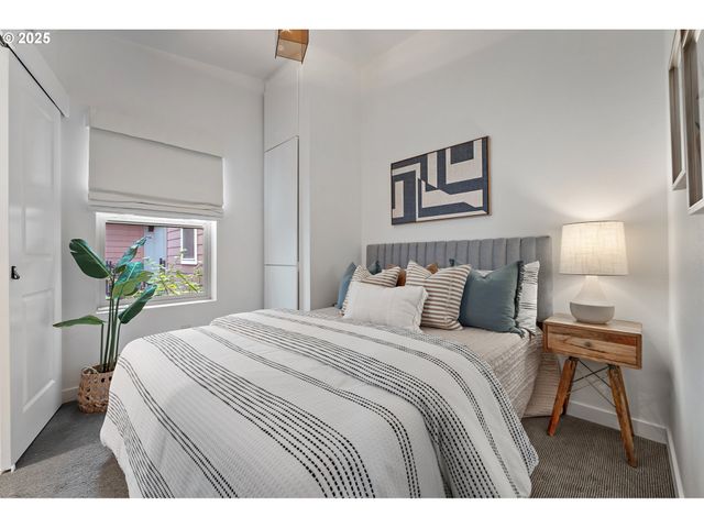 4303 Se DIVISION St, Portland, OR 97206