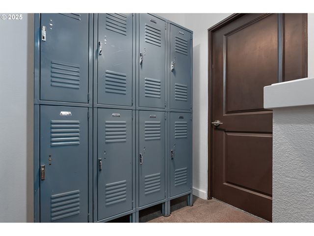 4303 Se DIVISION St, Portland, OR 97206