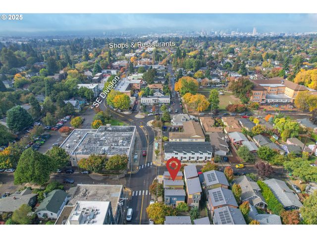 4303 Se DIVISION St, Portland, OR 97206