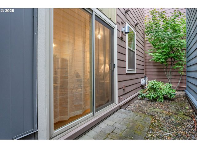 4303 Se DIVISION St, Portland, OR 97206