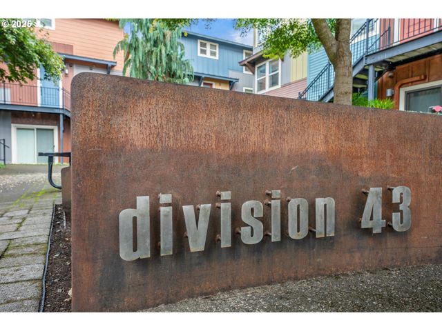 4303 Se DIVISION St, Portland, OR 97206
