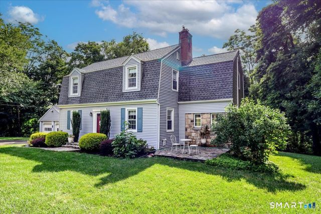 10 North Beech Tree Road, Brookfield, CT 06804
