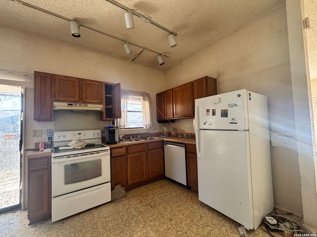 9215 Autumn Sun, San Antonio, TX 78254